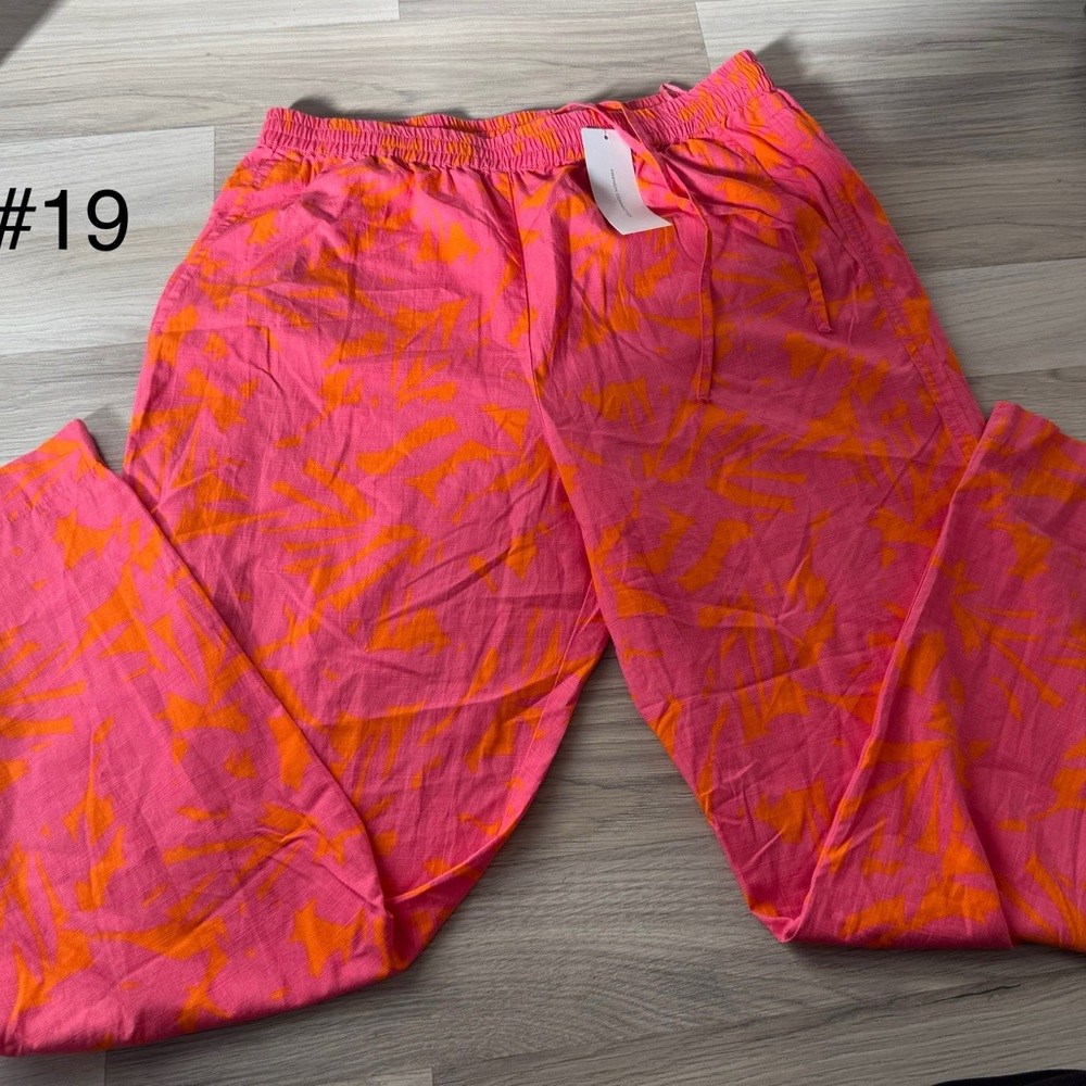 NWT FRENCH CONNECTION size Large Colorful Pink and Orange Pants